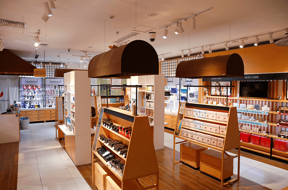 化妝品美妝集合店因時(shí)而變，狐貍小妖擁抱新零售之路